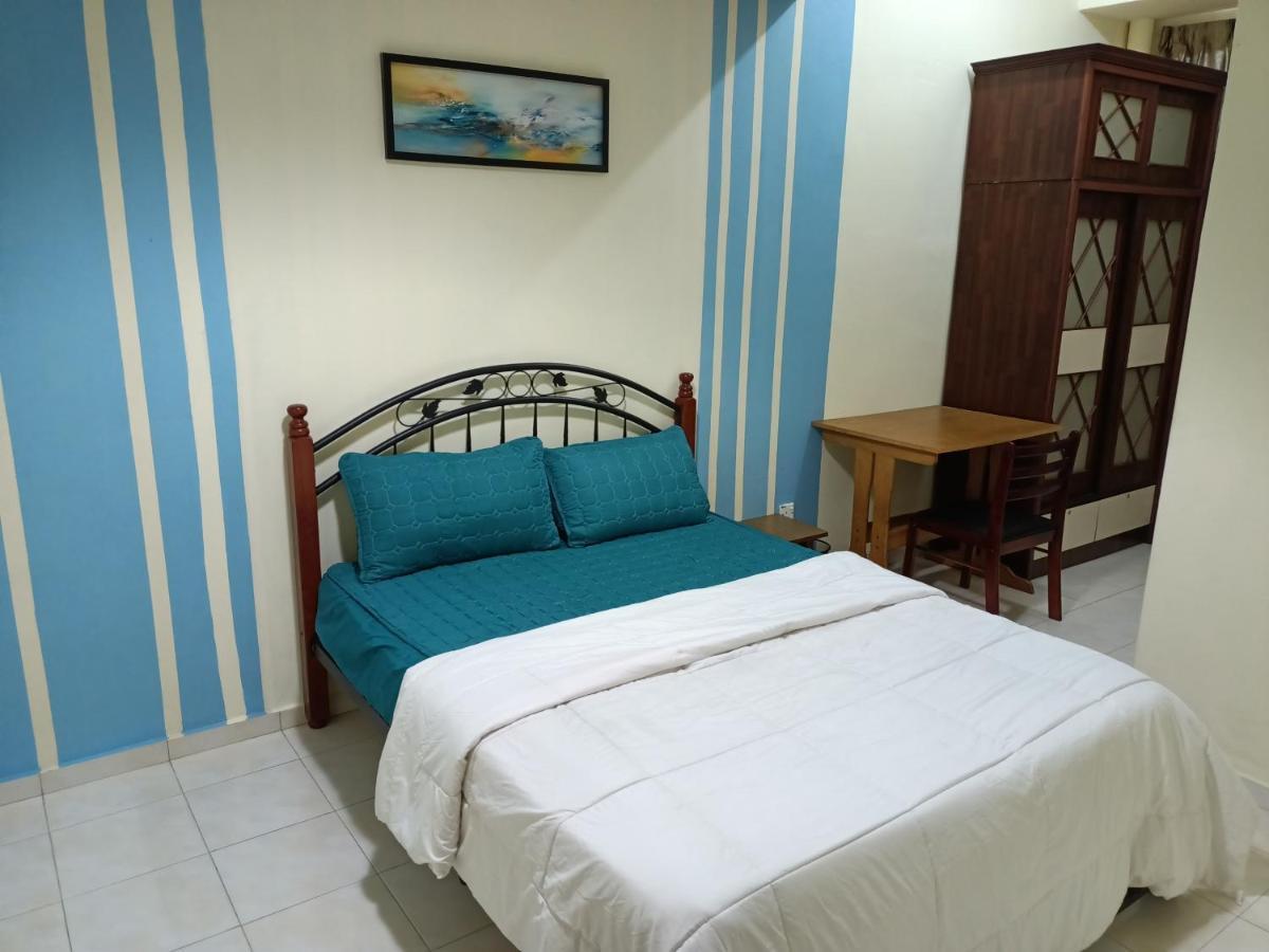 Oyo Home 90419 Sahar Guesthouse Malacca Esterno foto