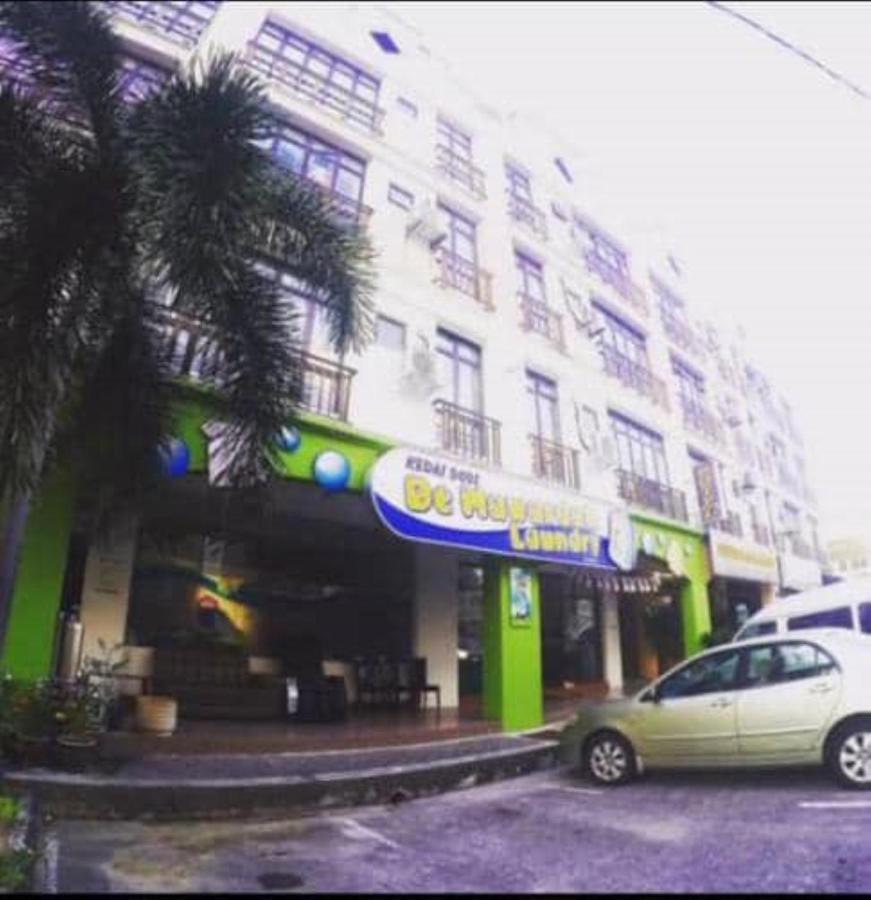 Oyo Home 90419 Sahar Guesthouse Malacca Esterno foto