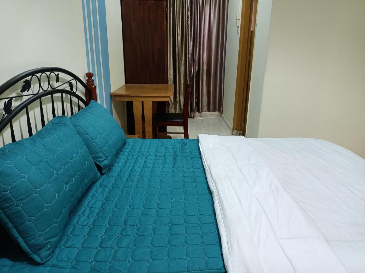 Oyo Home 90419 Sahar Guesthouse Malacca Esterno foto