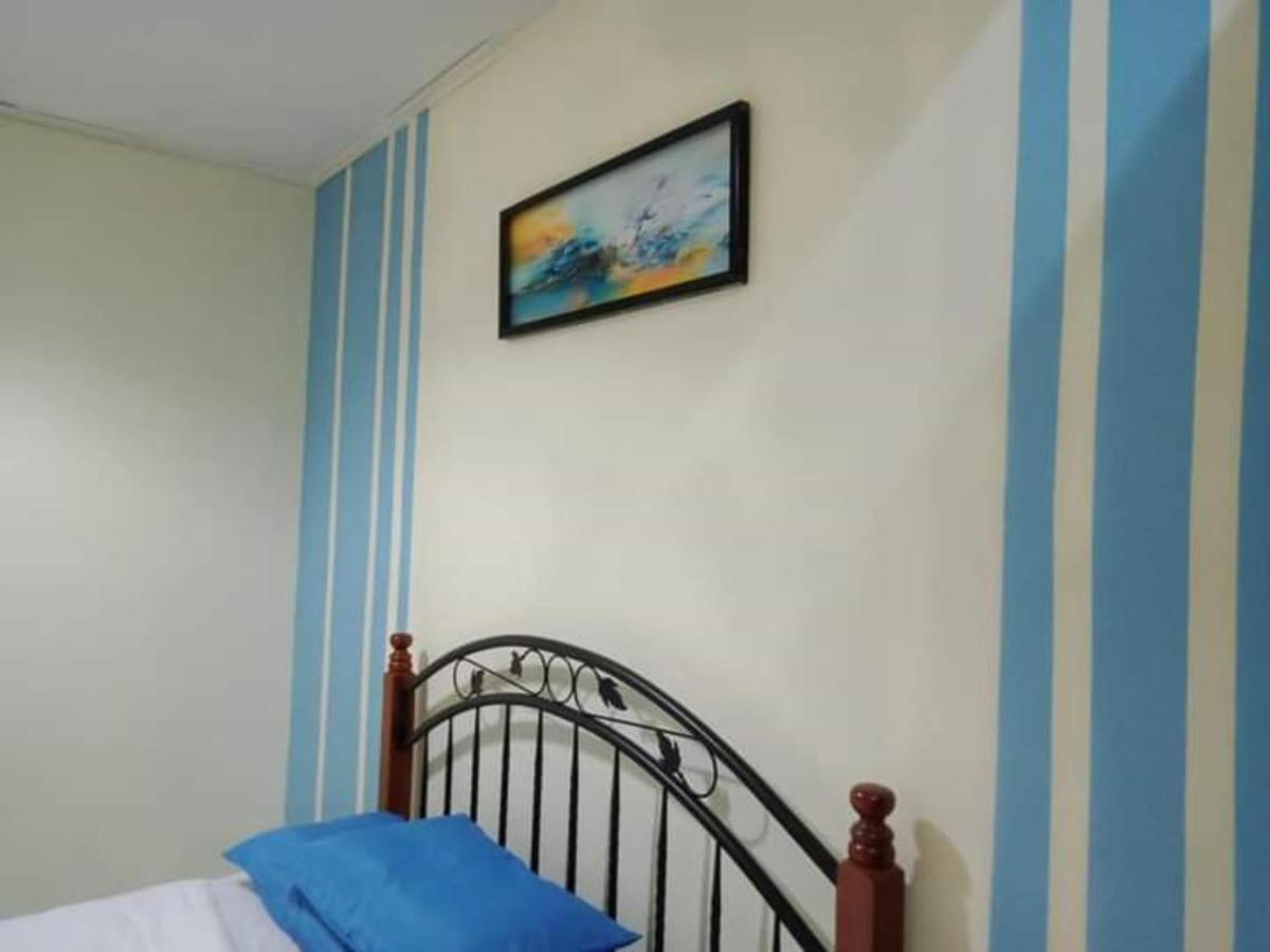 Oyo Home 90419 Sahar Guesthouse Malacca Esterno foto